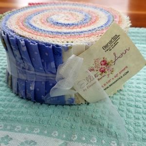 40 Fabric Strips 2.5" x 42"